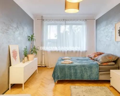 Stare Podgórze, 2 pokoje + kuchnia/balkon