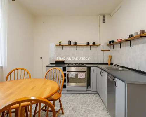 KLIMATYCZNE, ZADBANE 3-POKOJOWE Z BALKONEM