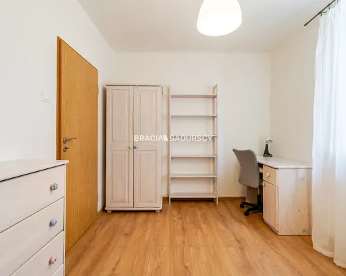 KLIMATYCZNE, ZADBANE 3-POKOJOWE Z BALKONEM