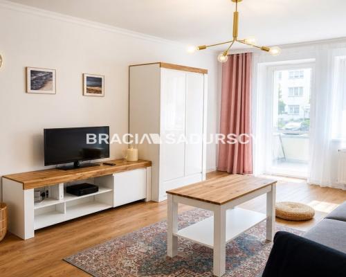 Kawalerka po remoncie | Balkon | Niski czynsz
