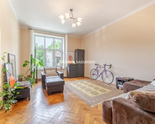 Kraków - Zwierzyniec / Salwator  2 oddzielne pokoje  65,59 m2  kamienica blisko Błoń i Lasku Wolskiego     Na sprzedaż
