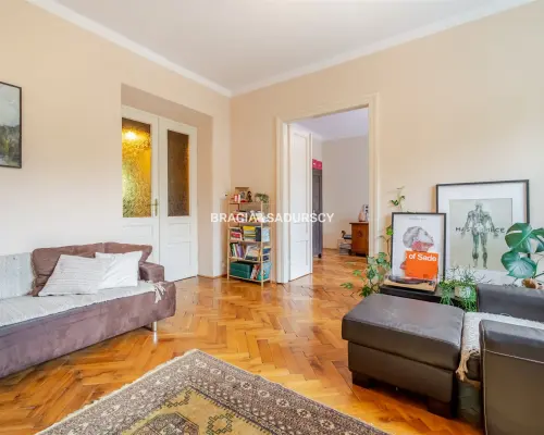 Kraków - Zwierzyniec / Salwator  2 oddzielne pokoje  65,59 m2  kamienica blisko Błoń i Lasku Wolskiego     Na sprzedaż