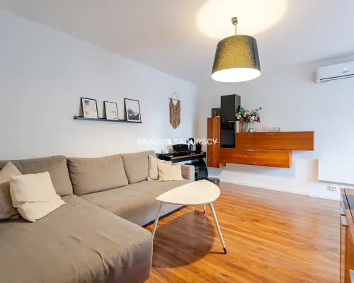 2 pok/ balkon/klimatyzacja/ ul. Borkowska