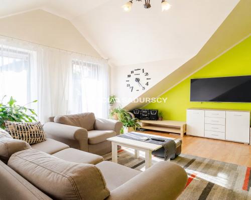 2-pok, 48 m² (ok. 60 m² po podłodze), balkon
