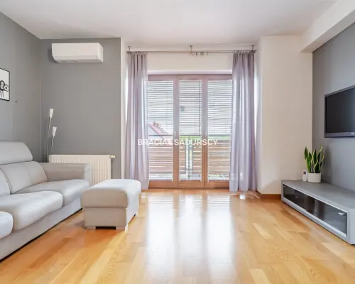 3-pokojowe mieszkanie 68 m² 2balkony | Mydlniki