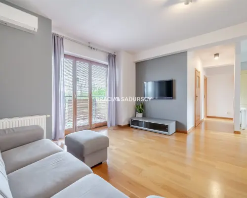 3-pokojowe mieszkanie 68 m² 2balkony | Mydlniki