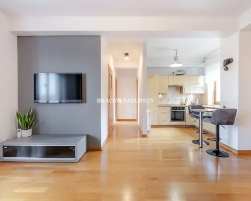3-pokojowe mieszkanie 68 m² 2balkony | Mydlniki