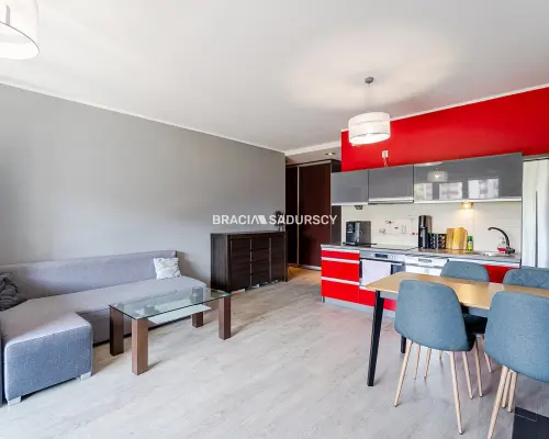 Obozowa/Ruczaj/– 1. piętro, winda, duży balkon