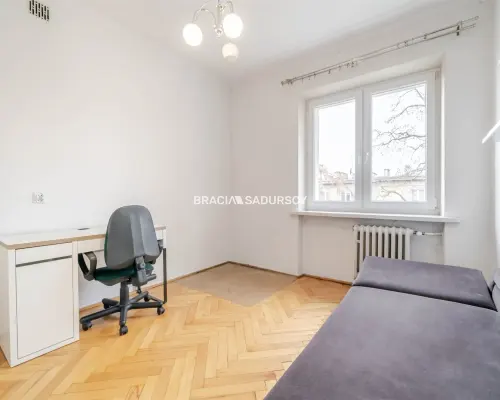 59m2 3 pok+os kuchnia Ul.Staszczyka Bronowice