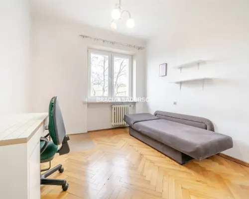 59m2 3 pok+os kuchnia Ul.Staszczyka Bronowice