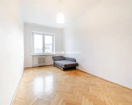 59m2 3 pok+os kuchnia Ul.Staszczyka Bronowice