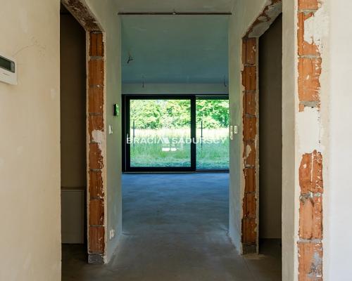 3pokoje,50m2,nowe budownictwo,2 ogródki,m.postojow