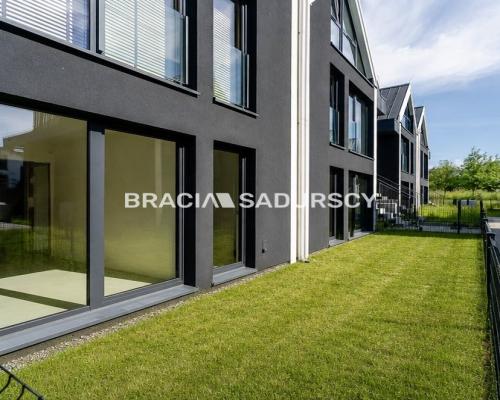 3pokoje,50m2,nowe budownictwo,2 ogródki,m.postojow