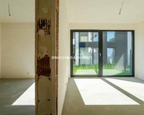 3pokoje,50m2,nowe budownictwo,2 ogródki,m.postojow