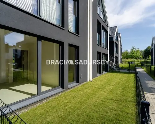 3pokoje,50m2,nowe budownictwo,2 ogródki,m.postojow