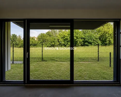 3pokoje,50m2,nowe budownictwo,2 ogródki,m.postojow