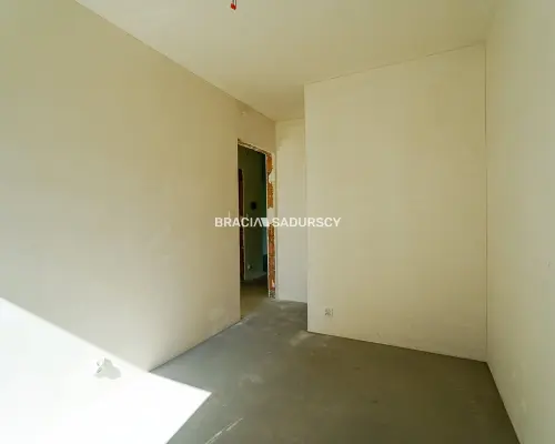 3pokoje,50m2,nowe budownictwo,2 ogródki,m.postojow
