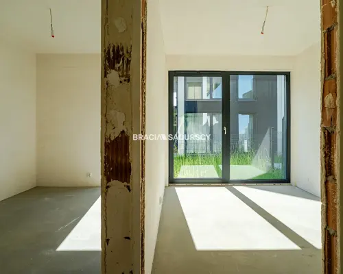 3pokoje,50m2,nowe budownictwo,2 ogródki,m.postojow