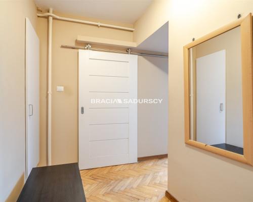 Na sprzedaż/ kawalerka z potencjałem/ 37m2