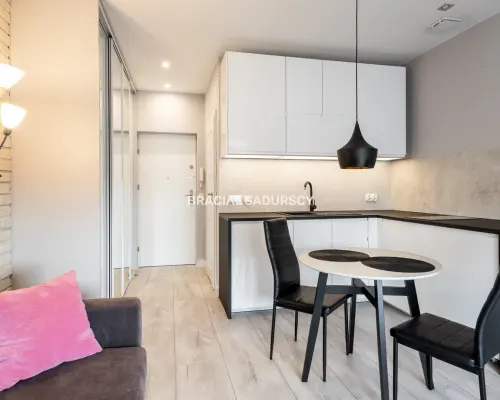os. Hutnicze | 1 pok. | balkon