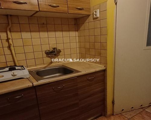 Kawalerka do remontu | Miechowity