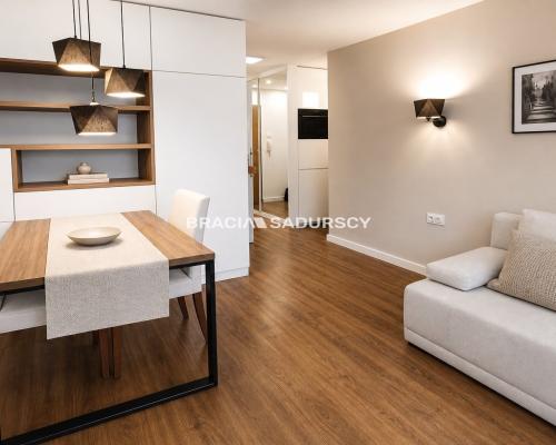 25 m² po generalnym remoncie | Blisko uczelni