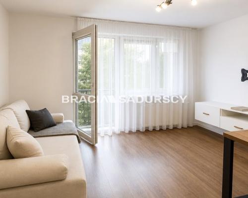 25 m² po generalnym remoncie | Blisko uczelni