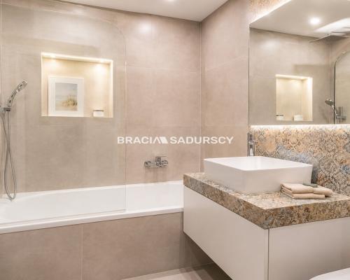 25 m² po generalnym remoncie | Blisko uczelni