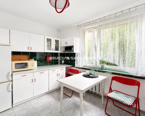Kawalerka z osobną kuchnią, 37 m², balkon