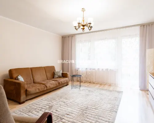 ul.Powstańców – 2 pokoje, osobna kuchnia, balkon