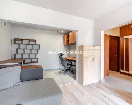 Kawalerka z balkonem | 28,8 m² | os. Złotego Wieku