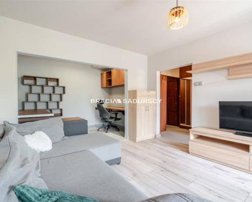 Kawalerka z balkonem | 28,8 m² | os. Złotego Wieku