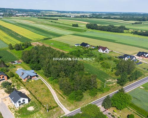 Działka budowlana / MPZP / przy głównej drodze