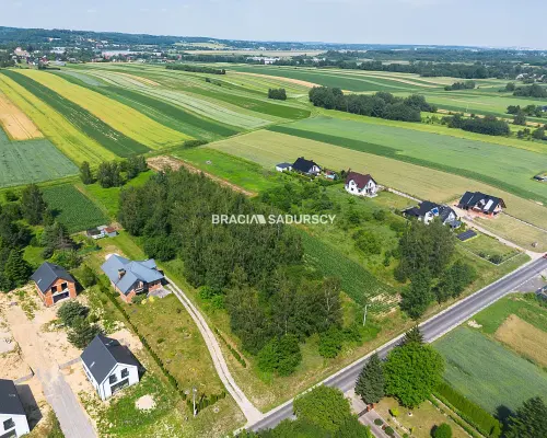 Działka budowlana / MPZP / przy głównej drodze