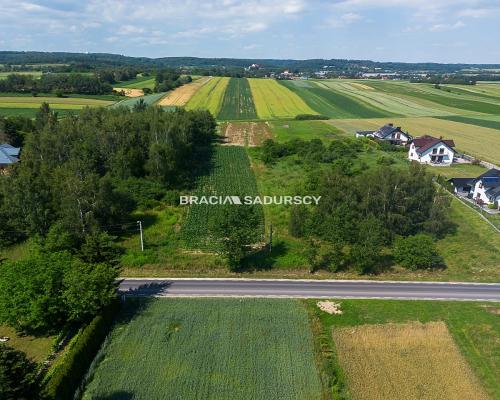 Działka budowlana / MPZP / przy głównej drodze