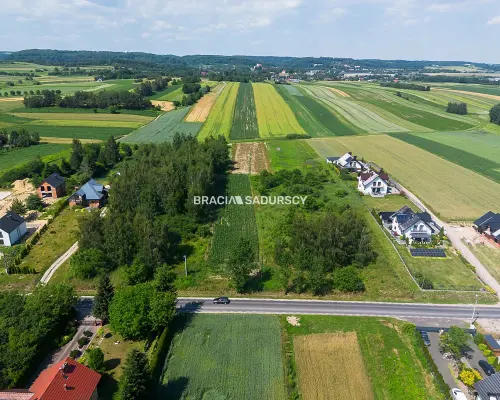 Działka budowlana / MPZP / przy głównej drodze