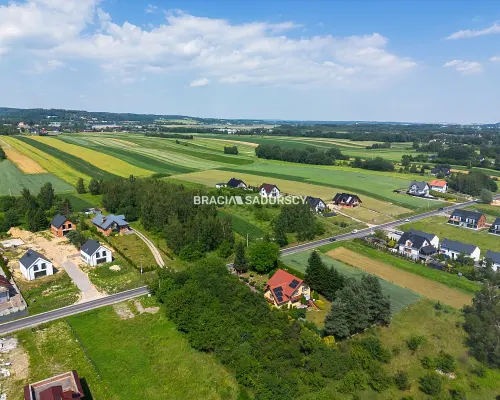 Działka budowlana / MPZP / przy głównej drodze
