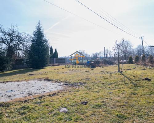 Zelków, 38 arów przy Rezerwacie Dolina Kluczwody