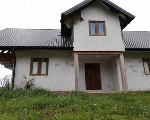 Dom w zaciszu  Łopuchowo