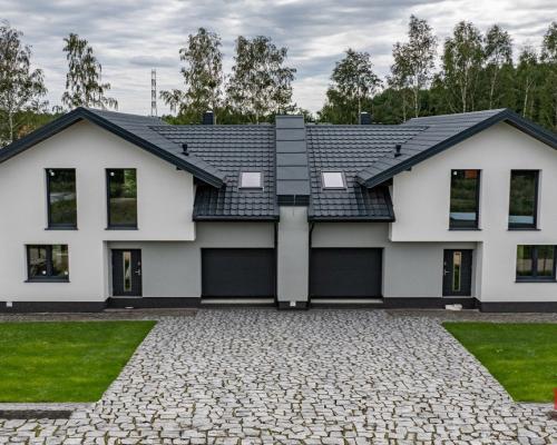 Nowoczesne domy w zabudowie bliźniaczej Olmonty