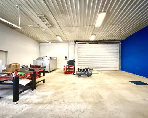 Lokal użytkowy 240 m2 parter