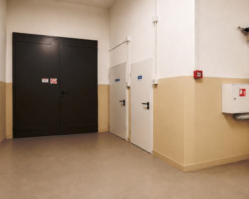 Magazyn z windą towarową 490 m2