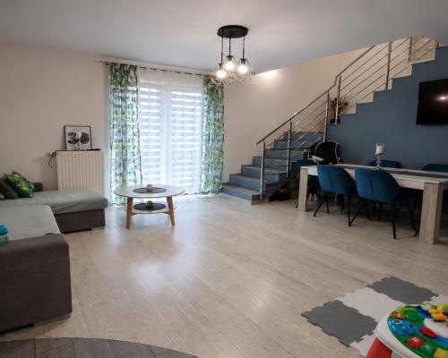 Dwupoziomowy apartament z garażem–Augustów