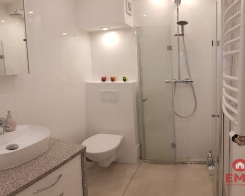 Mieszkanie 52 m² z działką 375 m² i garażem