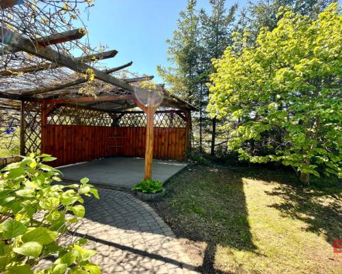 Mieszkanie 52 m² z działką 375 m² i garażem