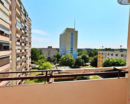 3-Pokojowe mieszkanie z dwoma balkonami!