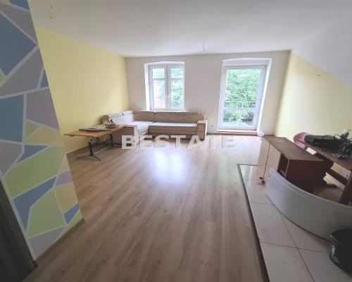 Kamienica do adaptacji,8 lokali,dogodna lokalizacj