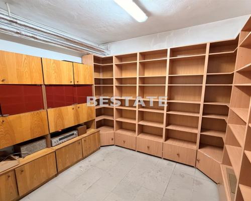 Przestronny lokal 59,60m2 parter + garaż, Bugaj