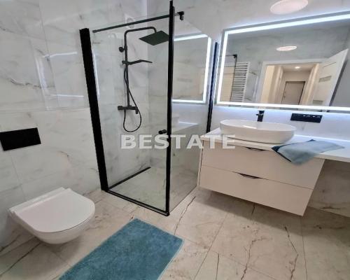 Apartament wykończony "pod klucz", parking