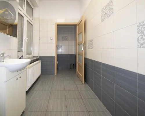 Lokal biurowy 96m2 / 6 pomieszczeń